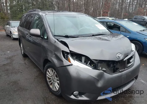 2013 Toyota Sienna Xle V6 8 Passenger from USA, damaged, VIN 5TDYK3DCXDS388585